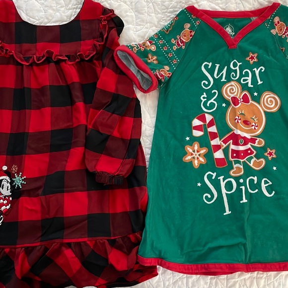 VGUC — LOT 2 Pairs Girls Holiday Nightgowns 4T